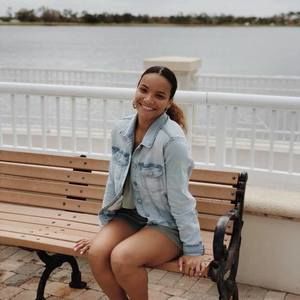 Meet your Posher, Meagan